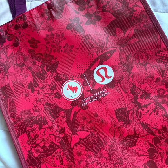 🇨🇦 Lululemon 2024 Team Canada Olympic Reusable Shopping Tote Bag Large - Picture 5 of 6